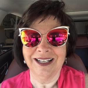 Meet your Posher, Deborah